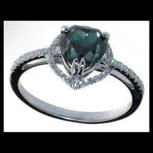Fancy Green Diamond Ring